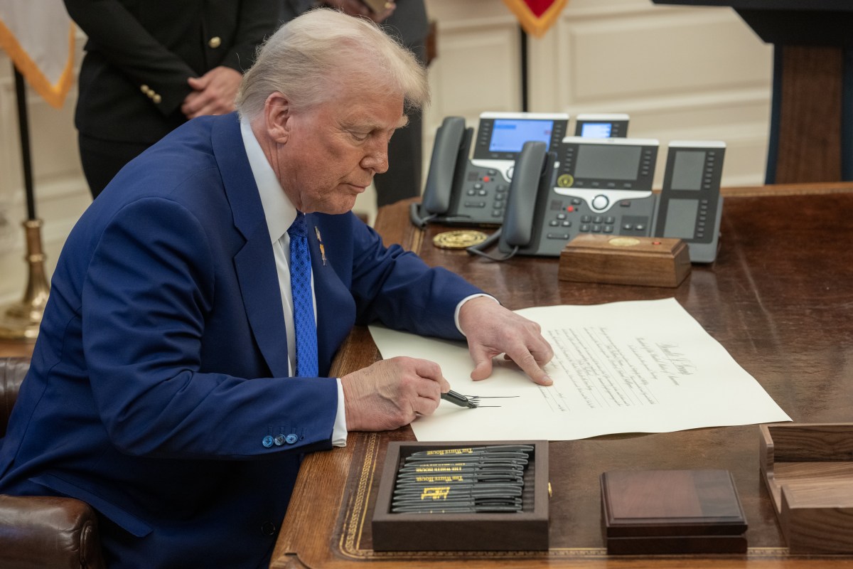 President Donald J. Trump speaks before Tulsi Gabbard is sworn in as the Director of National Intelligence in the Oval Office of the White House, Wednesday, February 12, 2025. (Official White House Photo by Daniel Torok)President Donald J. Trump congratulates Tulsi Gabbard after she was sworn in as the Director of National Intelligence in the Oval Office of the White House, Wednesday, February 12, 2025. (Official White House Photo by Daniel Torok)President Donald J. Trump with Tulsi Gabbard after she was sworn in as the Director of National Intelligence in the Oval Office of the White House, Wednesday, February 12, 2025. (Official White House Photo by Daniel Torok)Attorney General Pam Bondi swears in Tulsi Gabbard as the Director of National Intelligence in the Oval Office, Wednesday, February 12, 2025. (Official White House Photo by Daniel Torok) (Official White House Photo by Daniel Torok)