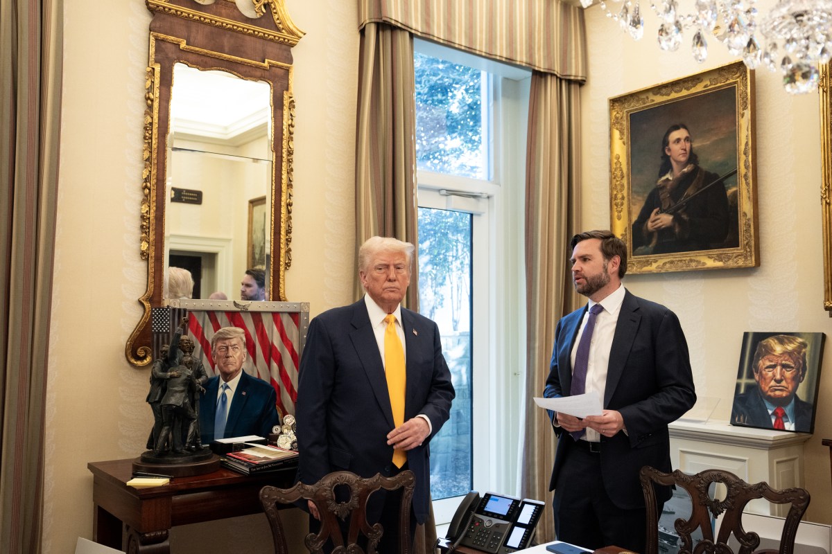 President Donald Trump makes remarks at the swearing-in of Commerce Secretary Howard Lutnick, Friday, February 21, 2025, in the Oval Office.Commerce Secretary Howard Lutnick is sworn in Friday, February 21, 2025, in the Oval Office.(Official White House Photo by Joyce N. Boghosian)