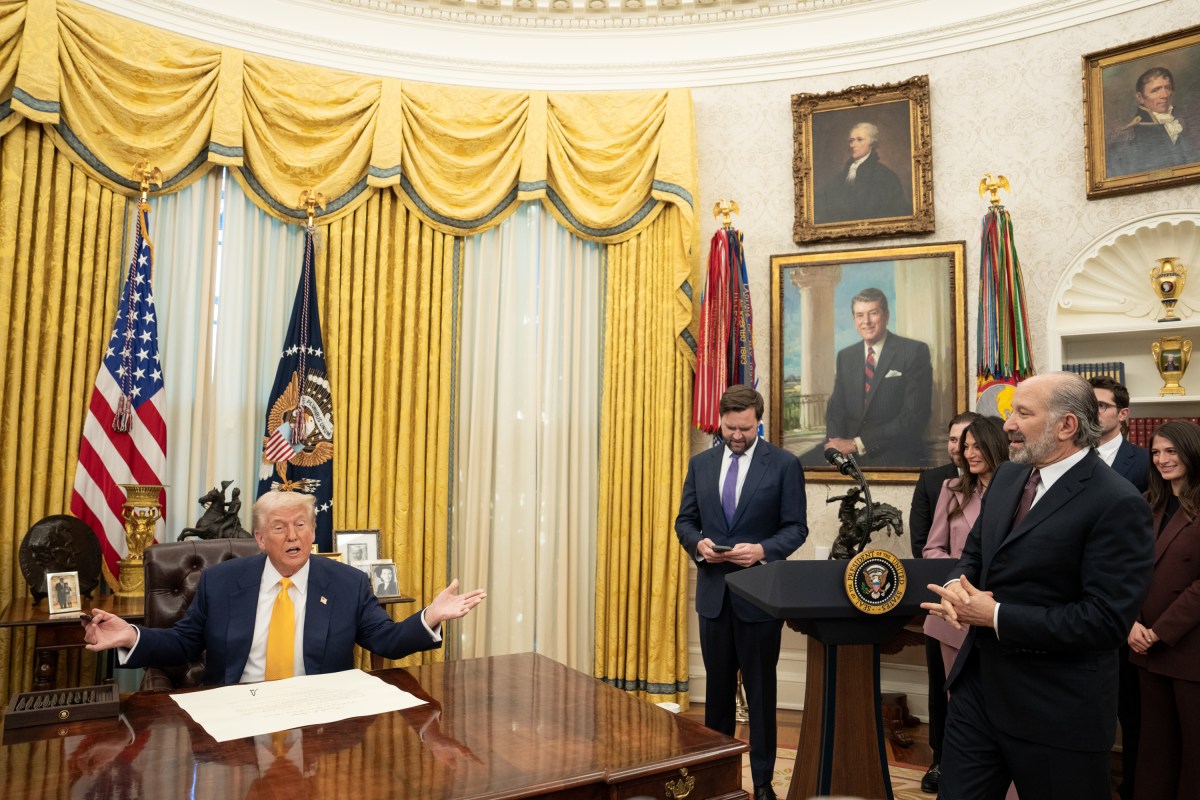 President Donald Trump makes remarks at the swearing-in of Commerce Secretary Howard Lutnick, Friday, February 21, 2025, in the Oval Office.Commerce Secretary Howard Lutnick is sworn in Friday, February 21, 2025, in the Oval Office.(Official White House Photo by Joyce N. Boghosian)