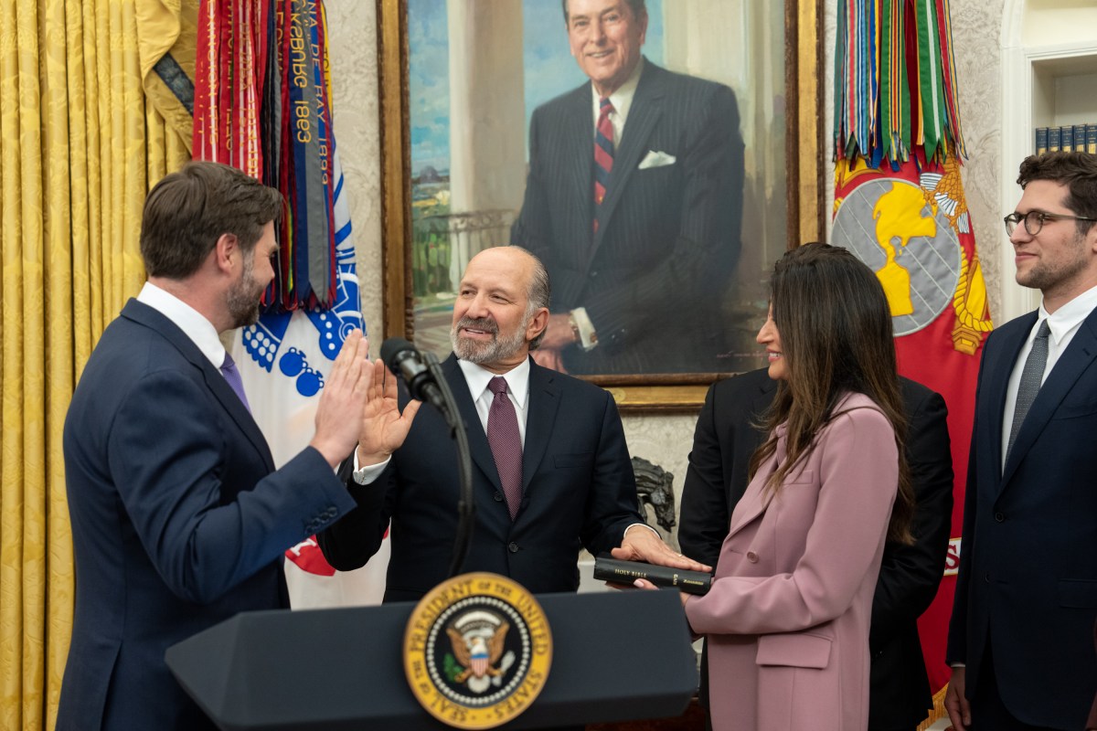 President Donald Trump makes remarks at the swearing-in of Commerce Secretary Howard Lutnick, Friday, February 21, 2025, in the Oval Office.Commerce Secretary Howard Lutnick is sworn in Friday, February 21, 2025, in the Oval Office.(Official White House Photo by Joyce N. Boghosian)