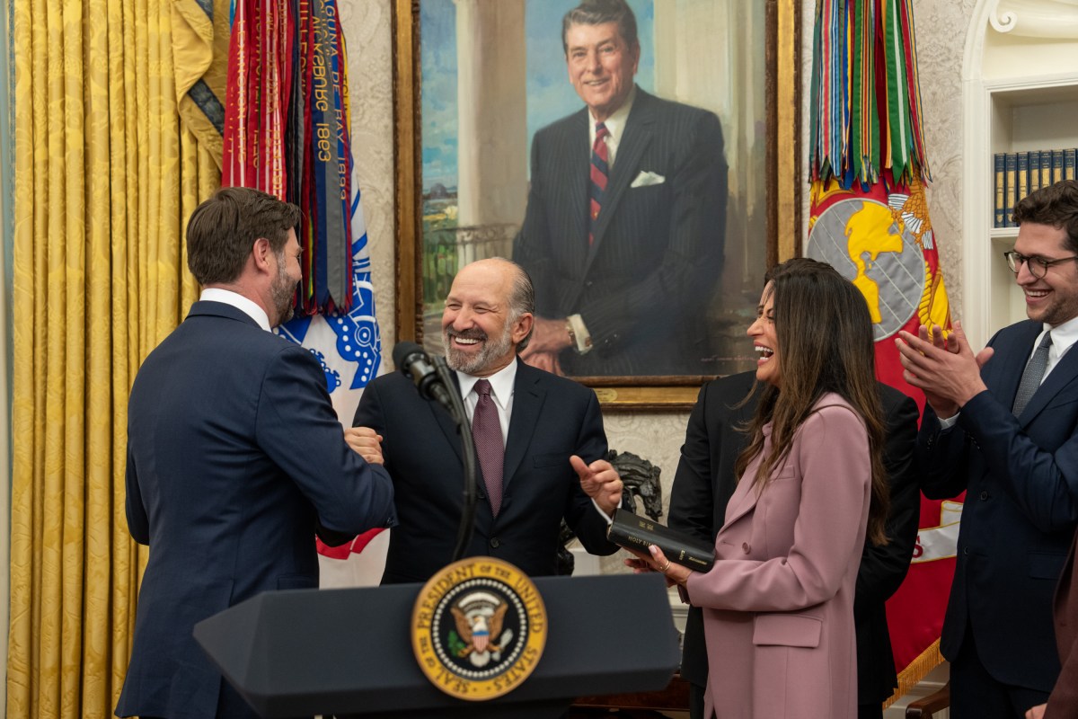 President Donald Trump makes remarks at the swearing-in of Commerce Secretary Howard Lutnick, Friday, February 21, 2025, in the Oval Office.Commerce Secretary Howard Lutnick is sworn in Friday, February 21, 2025, in the Oval Office.(Official White House Photo by Joyce N. Boghosian)