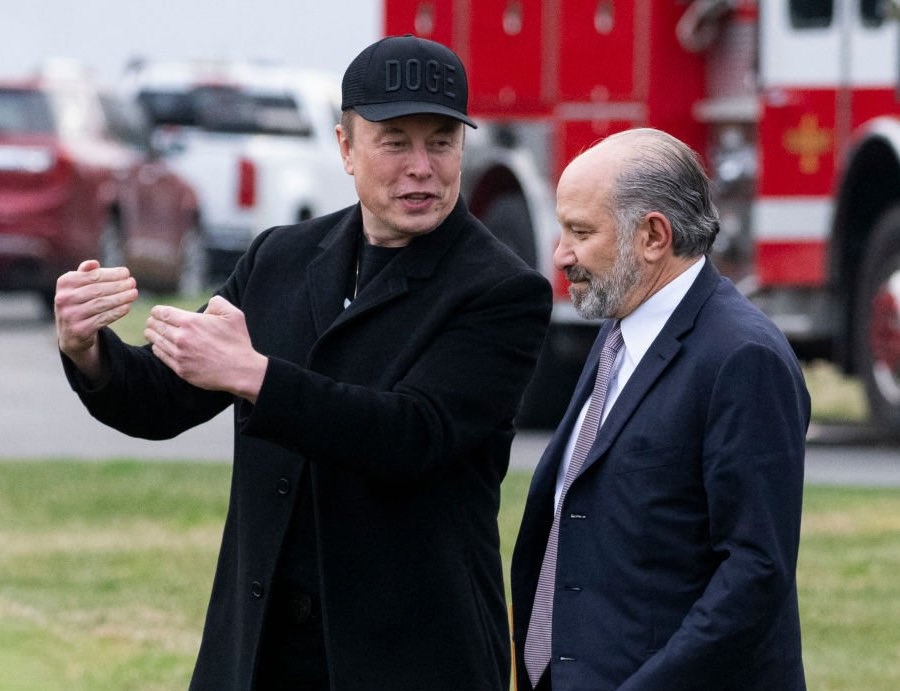 doge elon musk howard lutnick