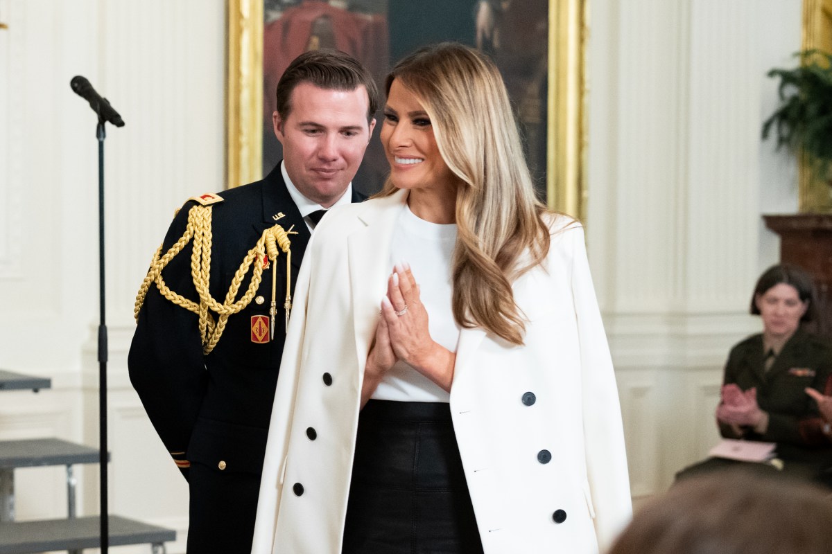 (Official White House Photo by Andrea Hanks)