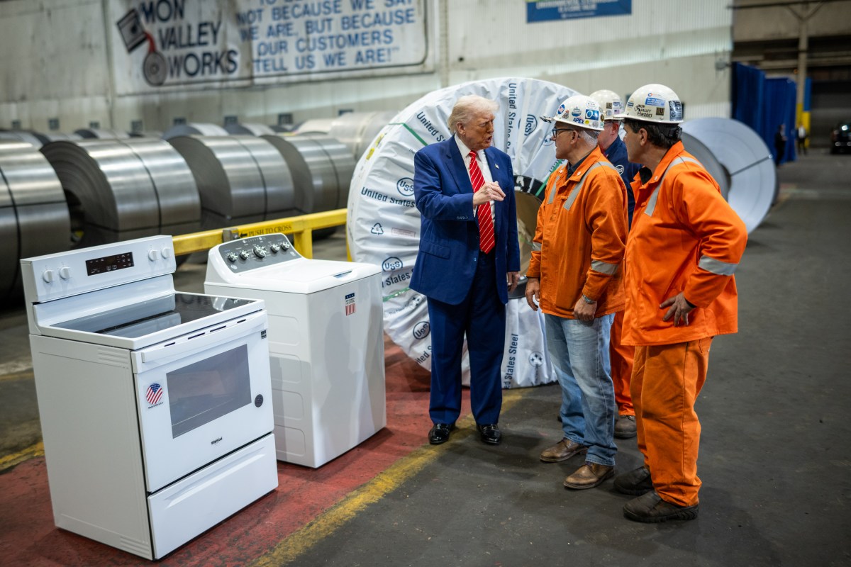 President Donald Trump speaks with workers before delivering remarks on a partnership deal with U.S. Steel and Nippon Steel at the U.S. Steel Corporation-Irvin Works in West Mifflin, Pennsylvania, Friday, May 30, 2025.(Official White House Photo by Daniel Torok)