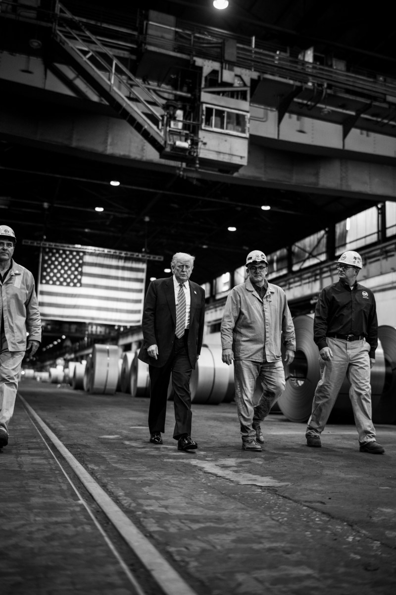 President Donald Trump speaks with workers before delivering remarks on a partnership deal with U.S. Steel and Nippon Steel at the U.S. Steel Corporation-Irvin Works in West Mifflin, Pennsylvania, Friday, May 30, 2025.(Official White House Photo by Daniel Torok)