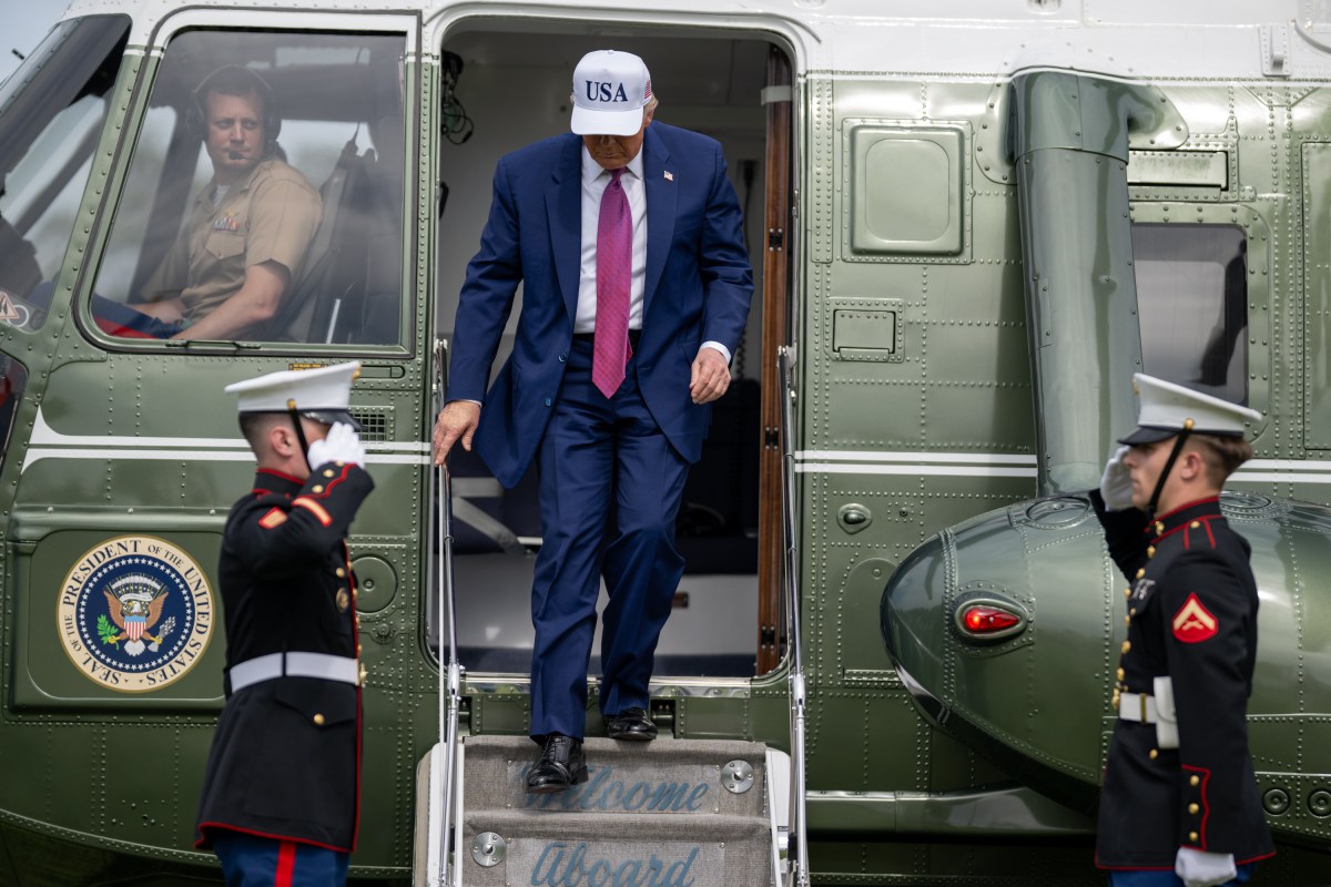 President Donald Trump departs Marine One before delivering remarks at Fort Bragg, North Carolina on Tuesday, June 10, 2025, during a visit to commemorate the 250th anniversary of the U.S. Army.(Official White House Photo by Daniel Torok)