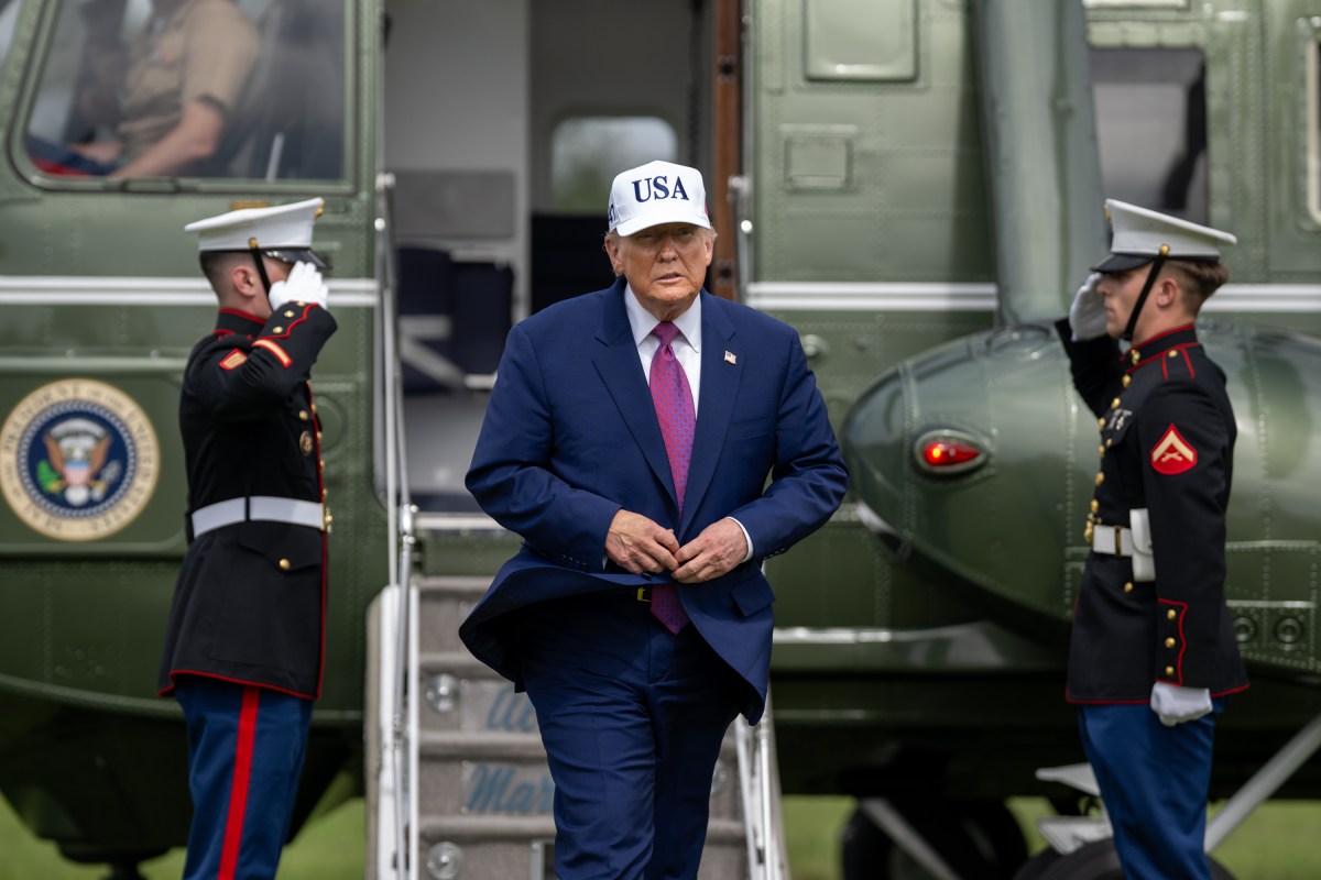 President Donald Trump departs Marine One before delivering remarks at Fort Bragg, North Carolina on Tuesday, June 10, 2025, during a visit to commemorate the 250th anniversary of the U.S. Army.(Official White House Photo by Daniel Torok)