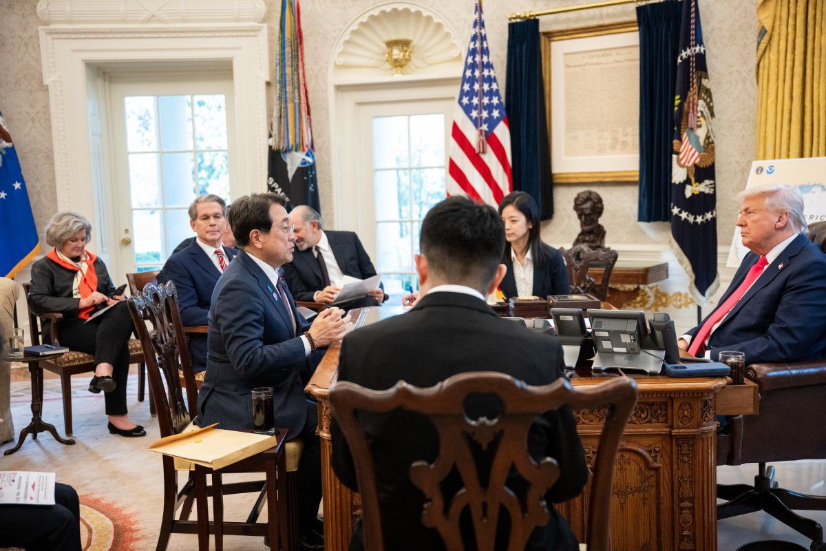 President Donald Trump meets with the Japanese Minister of State for Economic and Fiscal Policy Ryosei Akazawa and delegation in the Oval Office, Wednesday, April 16, 2025. (Official White House Photo by Molly Riley)