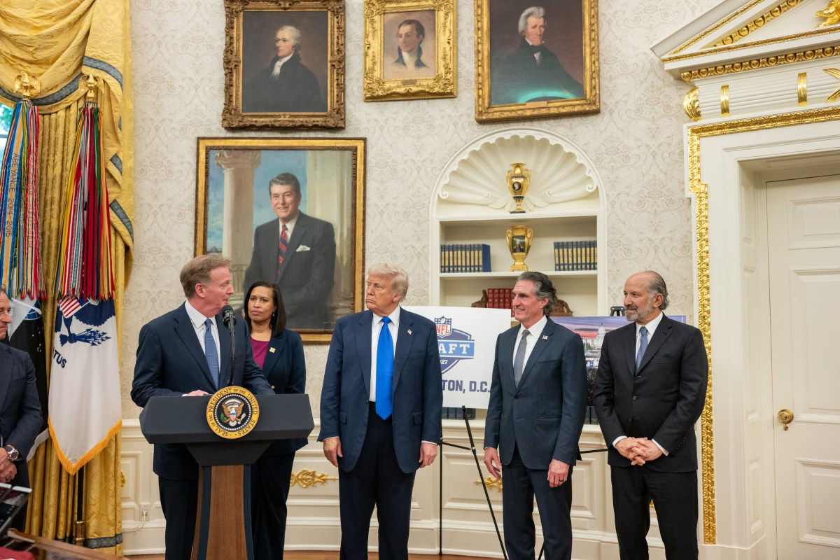 President Donald Trump is joined by White House Opportunity and Revitalization Council Executive Director Scott Turner, Washington Commanders owner Josh Harris, NFL Commissioner Roger Goodell, Washington D.C. Mayor Muriel Bowser, and Secretary of the Interior Doug Burgum, for an announcement that Washington, D.C. will host the 2027 NFL Draft, Monday, May 5, 2025, in the Oval Office. (Official White House Photo by Molly Riley)