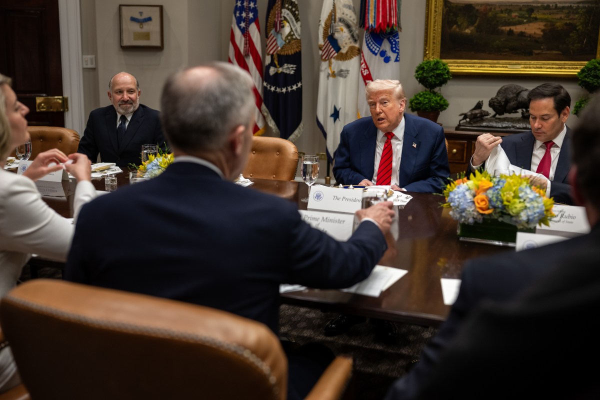 President Donald Trump participates in a bilateral lunch with Canadian Prime Minister Mark Carney, Tuesday, May 6, 2025, in the Roosevelt Room. (Official White House Photo by Daniel Torok)