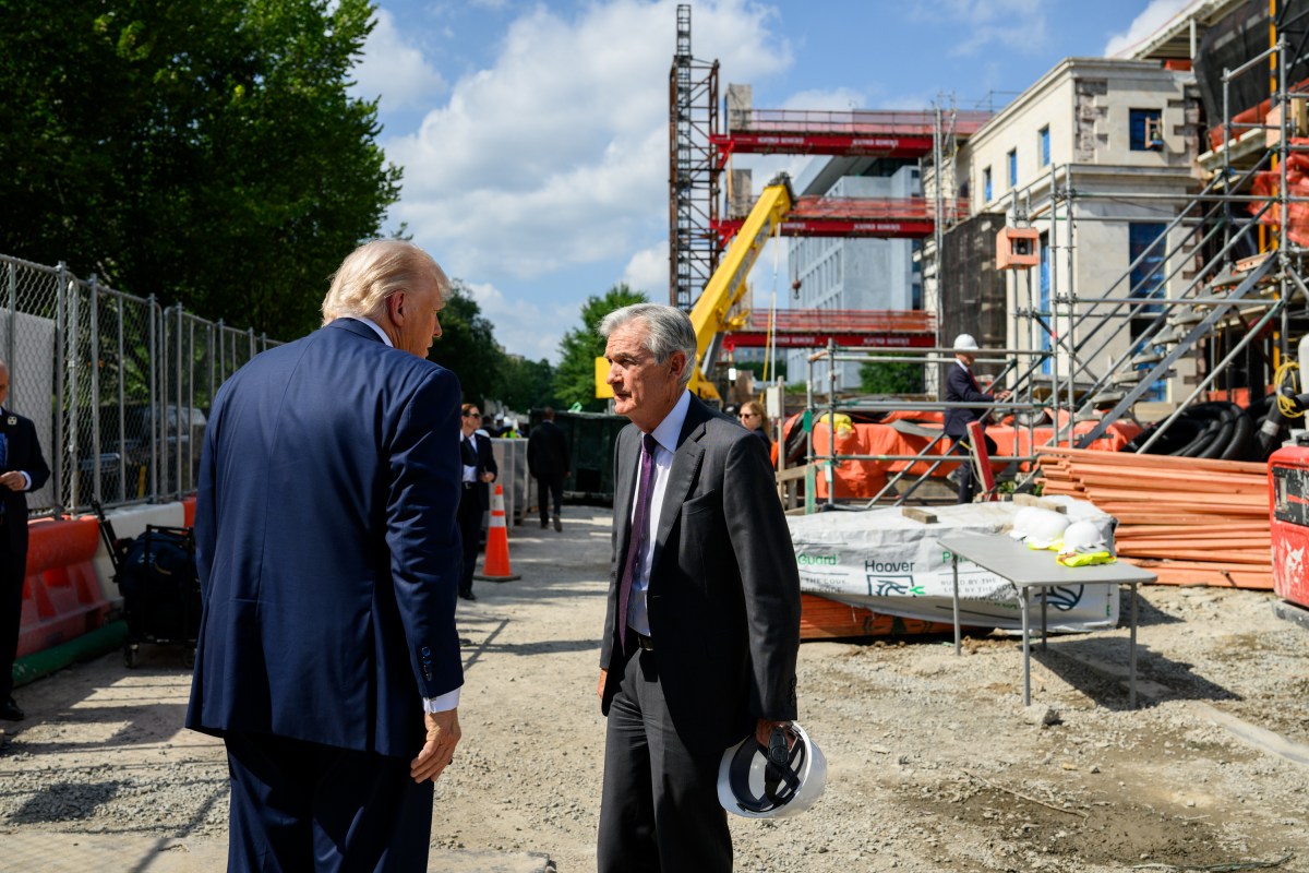 President Donald Trump speaks to Fed Chair Jerome Powell during a tour of the Federal Reserve in Washington, D.C., Thursday, July 24, 2025. (Official White House Photo by Daniel Torok)