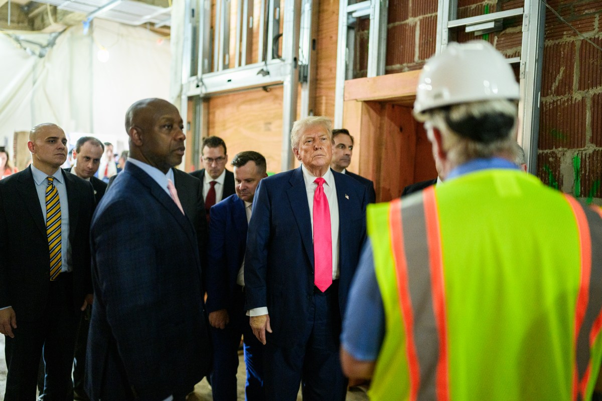 President Donald Trump tours the Federal Reserve alongside Fed Chair Jerome Powell and Sen. Tim Scott (R-SC), Thursday, July 24, 2025. (Official White House Photo by Daniel Torok)