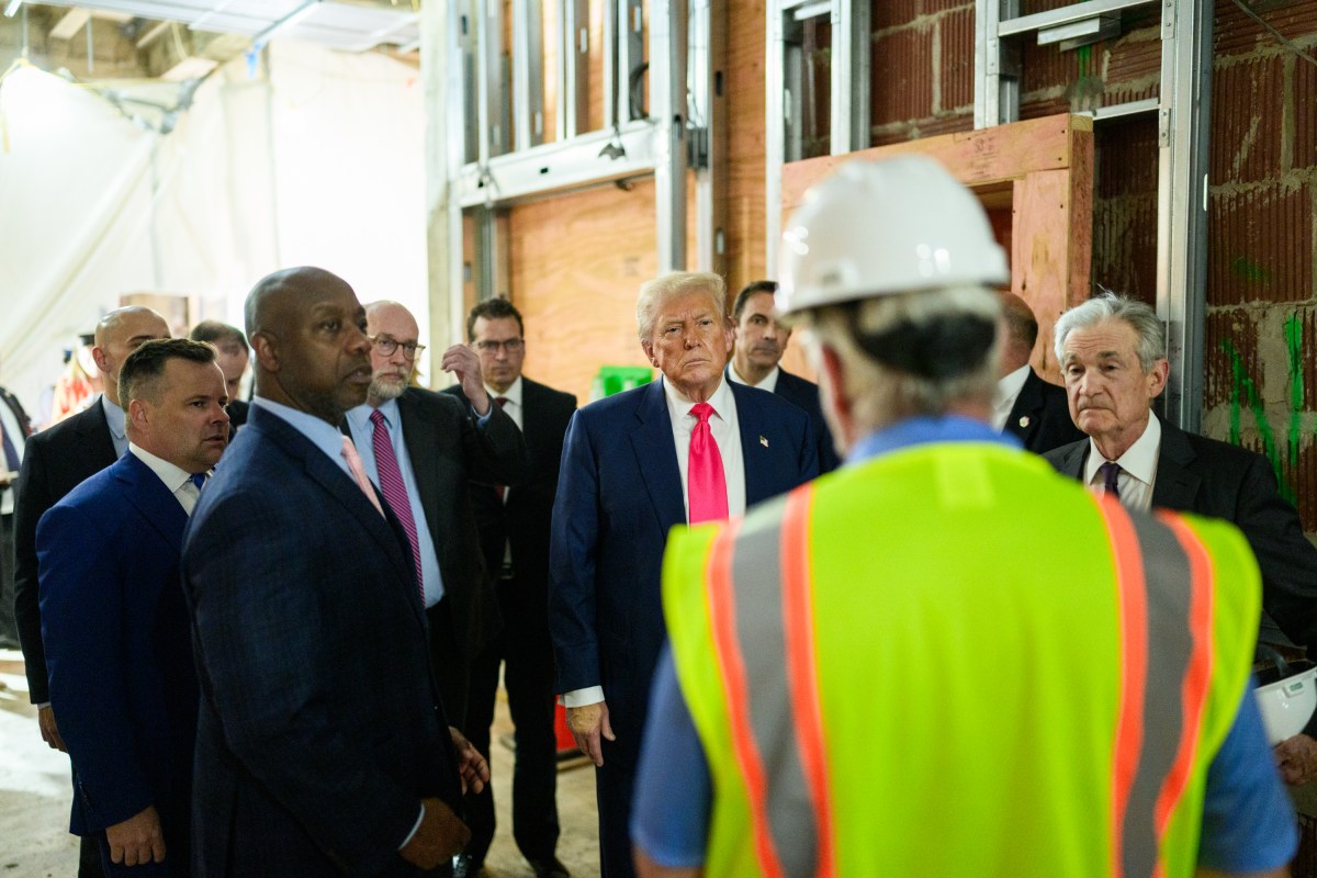 President Donald Trump tours the Federal Reserve alongside Fed Chair Jerome Powell and Sen. Tim Scott (R-SC), Thursday, July 24, 2025. (Official White House Photo by Daniel Torok)