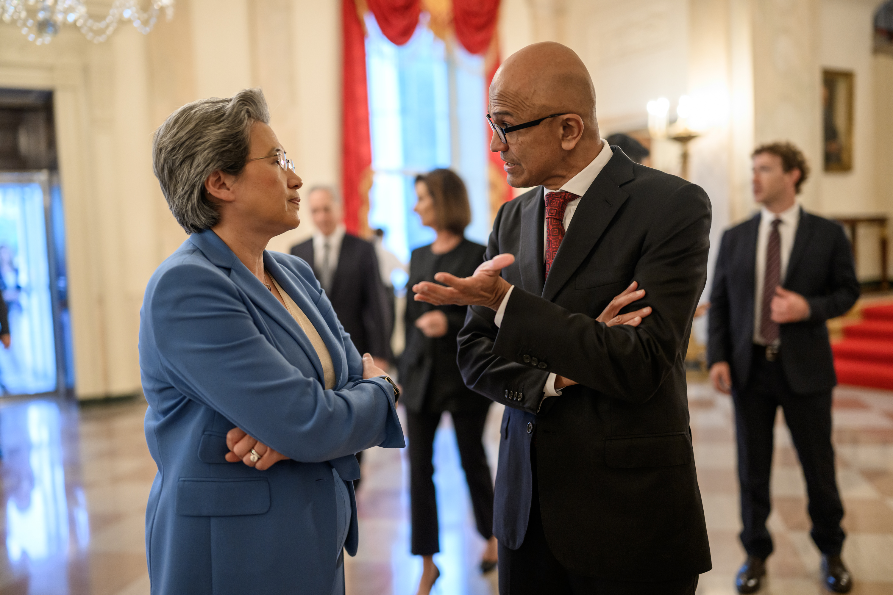 President Donald Trump poses for photos with tech leaders in the Oval Office, Thursday, September 4, 2025. (Official White House Photo by Daniel Torok)