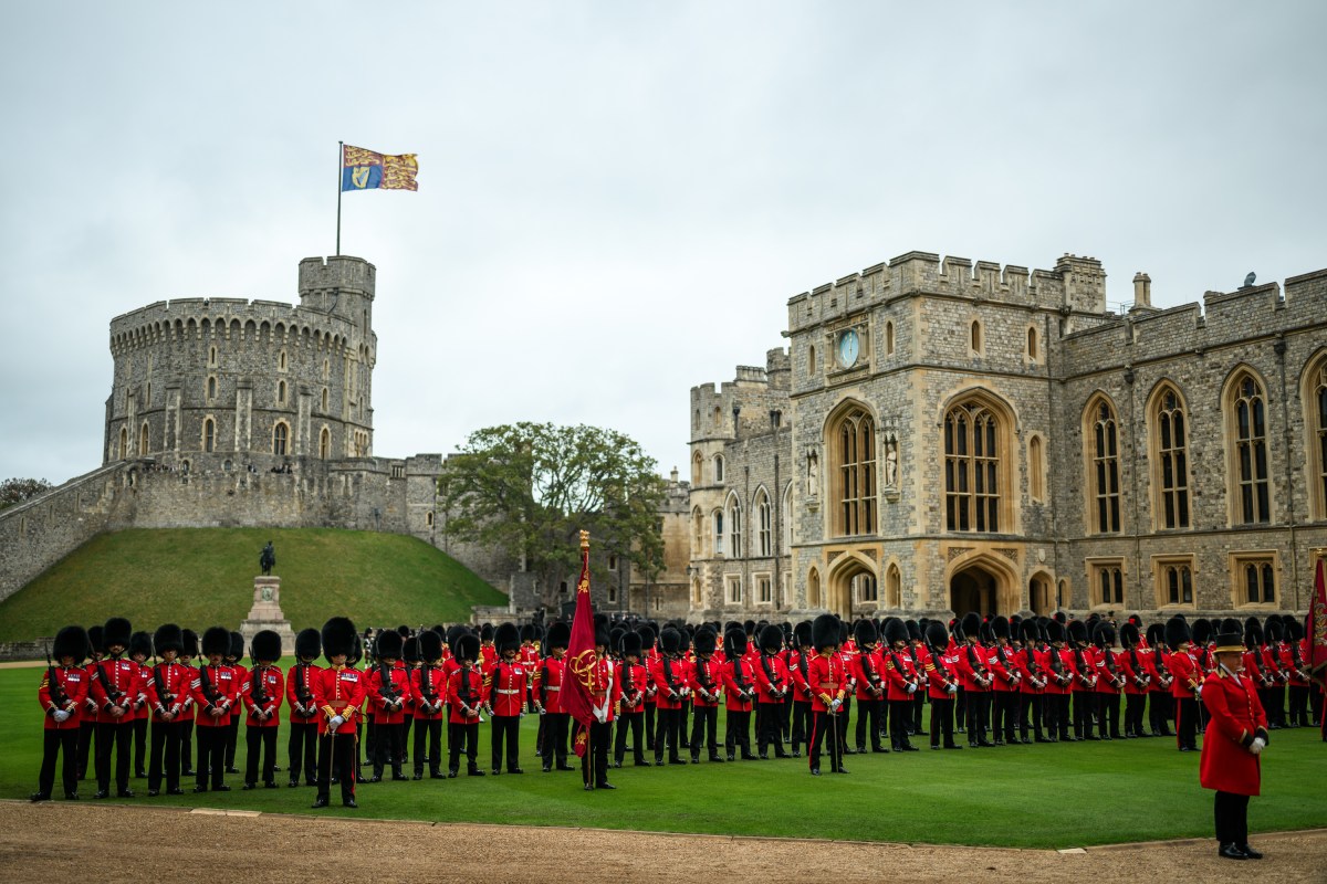 President Donald Trump and First Lady Melania Trump participate in an arrival ceremony with King Charles III and Queen Camilla at Windsor Castle in Windsor, England on Wednesday, September 17, 2025. (Official White House Photo by Daniel Torok)