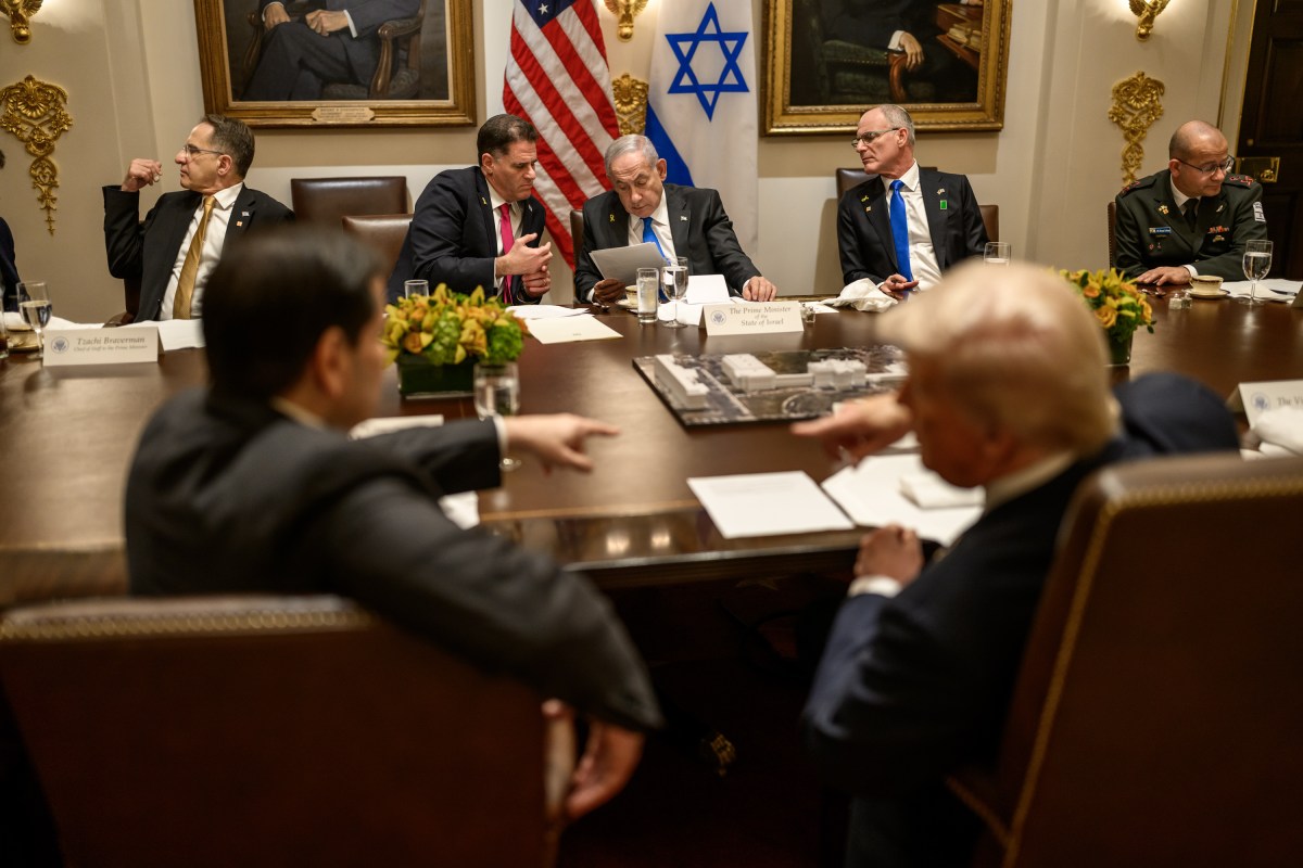Israeli Prime Minister Benjamin Netanyahu reviews the U.S. peace plan for Gaza with Israeli Minister of Strategic Affairs Ron Dermer during a bilateral luncheon with President Donald Trump, Monday, September 29, 2025, in the Cabinet Room. (Official White House Photo by Daniel Torok)