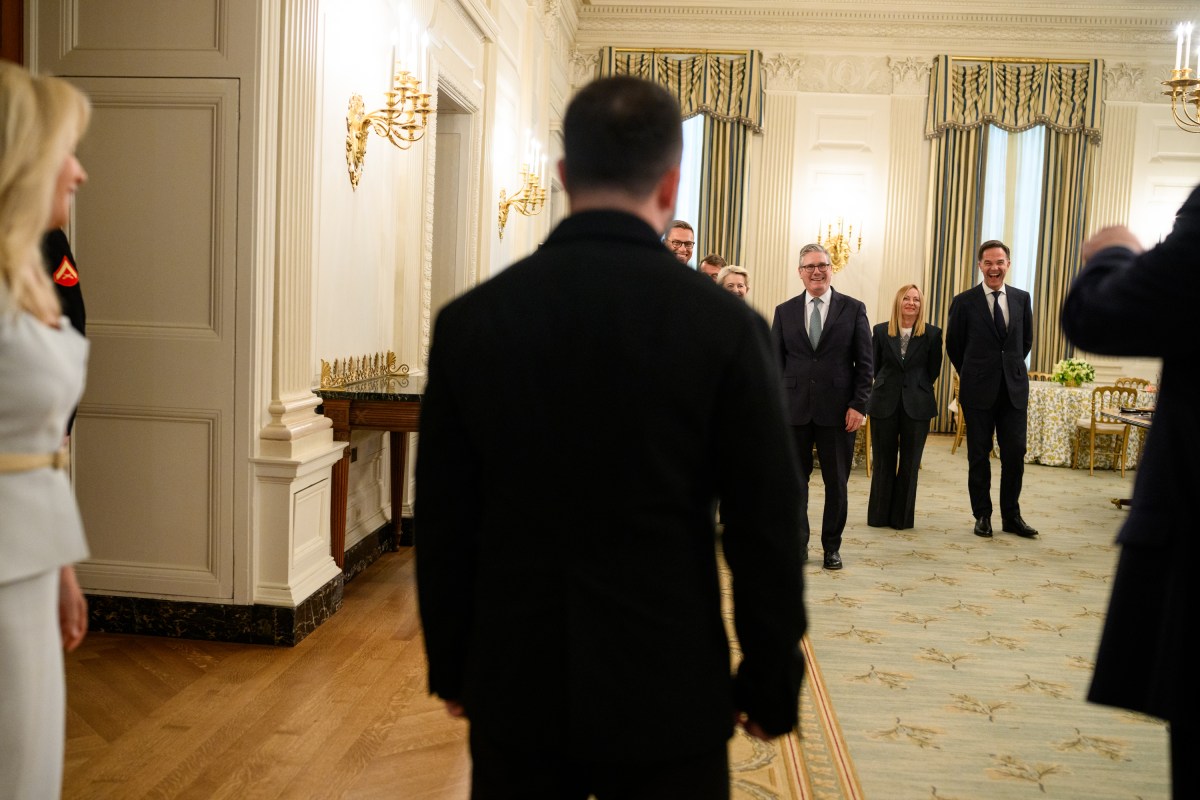 President Donald Trump speaks with European leaders ahead of their multilateral meeting, Monday, August 18, 2025, in the State Dining Room of the White House. (Official White House Photo by Daniel Torok)