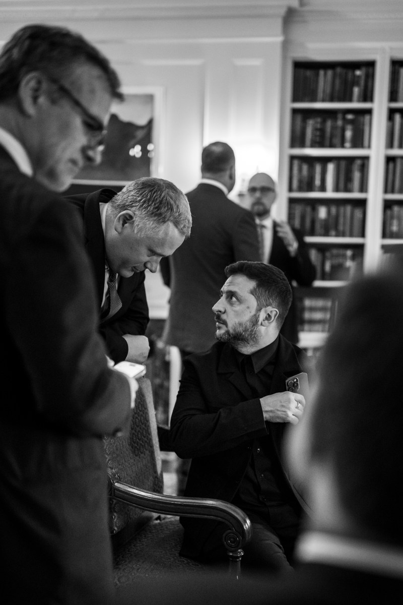 Ukrainian President Volodymyr Zelenskyy speaks with European leaders and staff as they wait in the White House Library as President Donald Trump makes a call with Russian President Vladimir Putin in the Oval Office, Monday, August 18, 2025. (Official White House Photo by Daniel Torok)