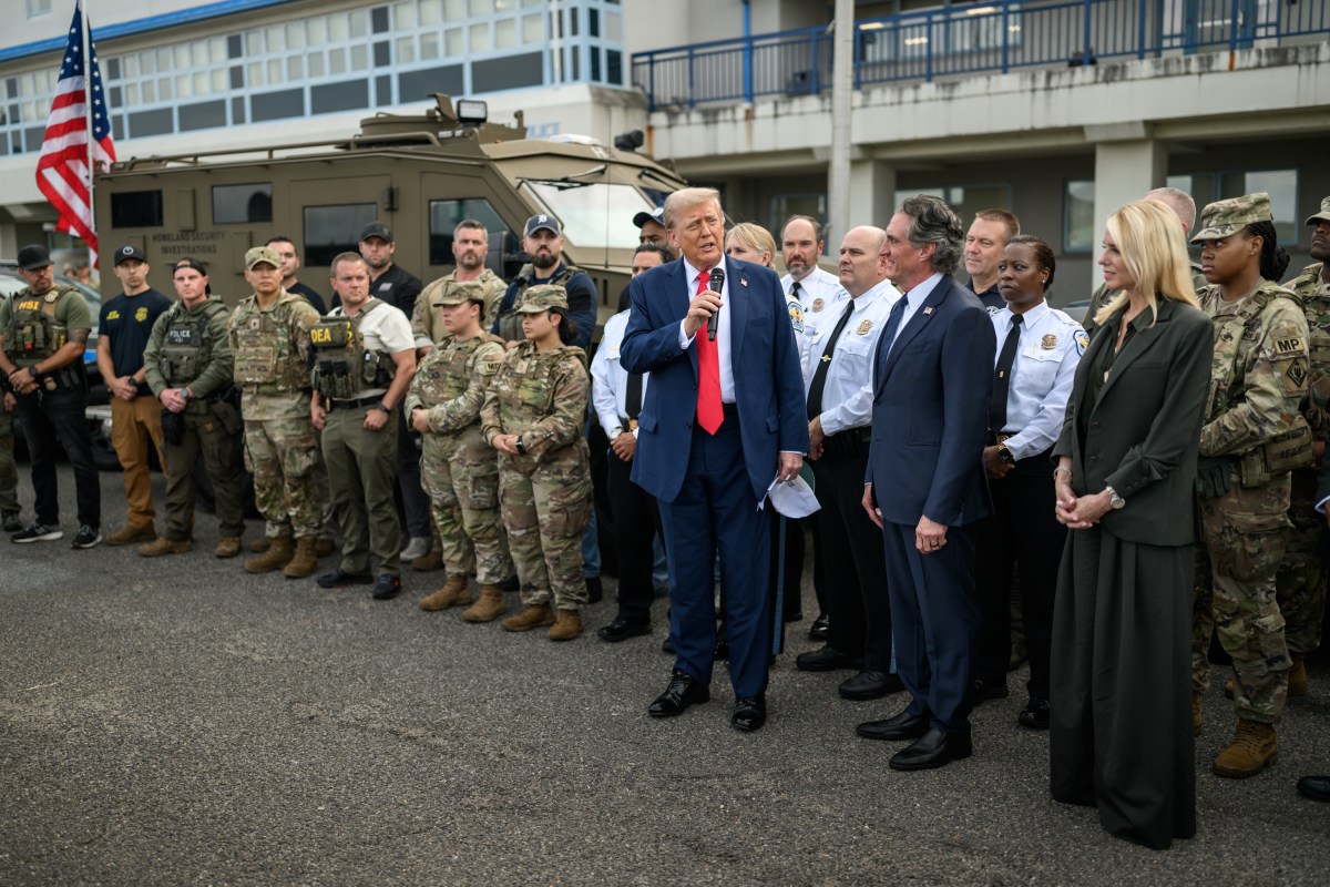 President Donald Trump delivers remarks to law enforcement and members of the National Guard at the U.S. Park Police Anacostia Operations Facility, Thursday, August 21, 2025, in Washington, D.C. (Official White House Photo by Daniel Torok)