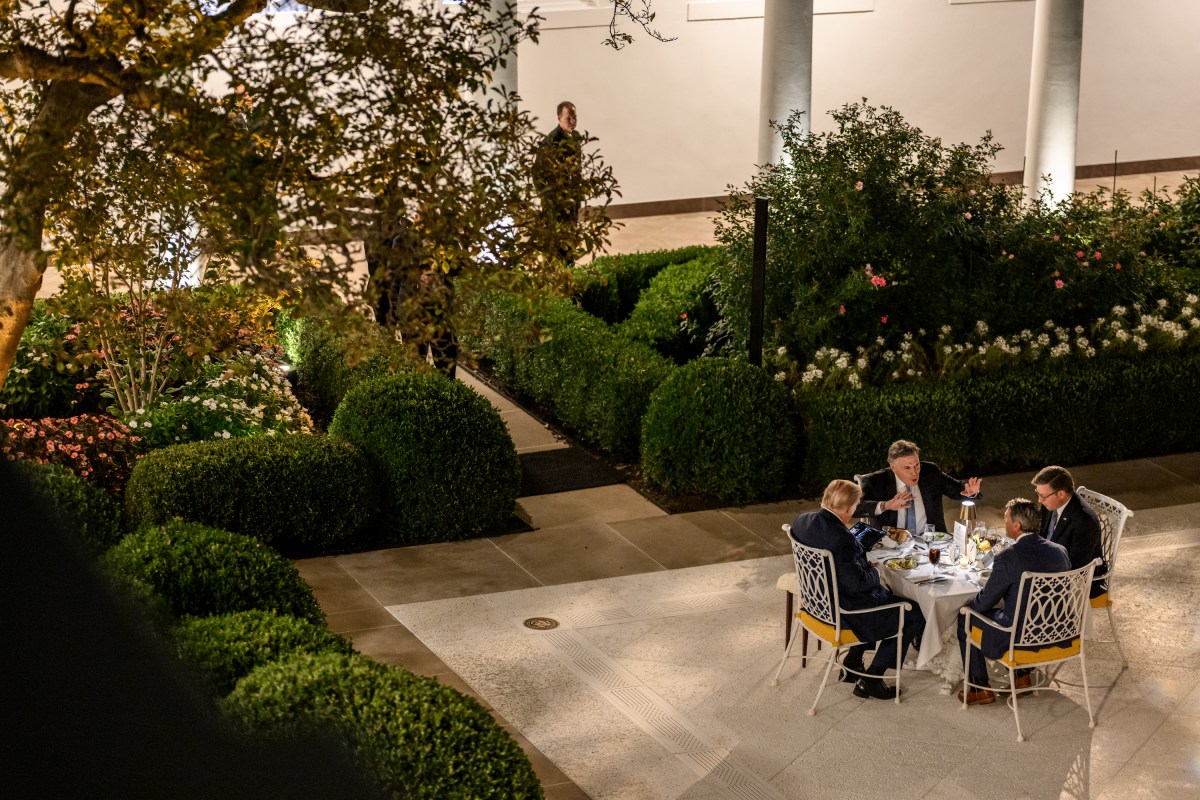 President Donald Trump hosts a dinner in the newly renovated White House Rose Garden, Friday, September 5, 2025. (Official White House Photo by Daniel Torok)