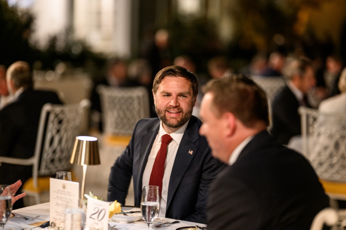 President Donald Trump hosts a dinner in the newly renovated White House Rose Garden, Friday, September 5, 2025. (Official White House Photo by Daniel Torok)