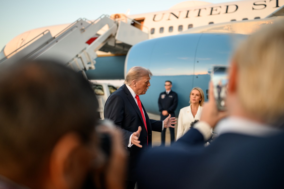 President Donald Trump speaks with members of the media at Joint Base Andrews, Maryland on Sunday, September 7, 2025 after attending the U.S. Open Men’s Championship in New York. (Official White House Photo by Daniel Torok)