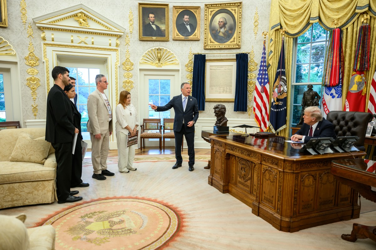 President Donald Trump and Special Envoy Steve Witkoff meet with freed Israeli hostages Ohad Ben Ami and Raz Ben Ami, and Ilay and Leela David, the siblings of Evyatar David, who is still held hostage by Hamas in Gaza, Wednesday, September 10, 2025, in the Oval Office. (Official White House Photo by Joyce N. Boghosian)