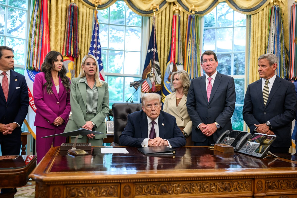 Attorney General Pam Bondi delivers remarks before President Donald Trump signs a Presidential Memorandum that will deploy the National Guard to Memphis, Tennessee, to establish the “Memphis Safe Task Force,” Monday, September 15, 2025, in the Oval Office. (Official White House Photo by Molly Riley)