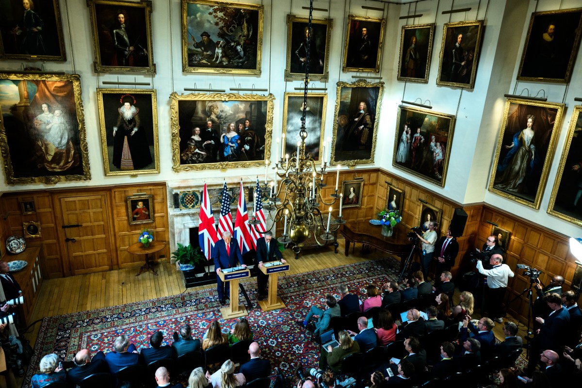 President Donald Trump participates in a joint press conference with Prime Minister Keir Starmer at Chequers, the prime minister’s house in Buckinghamshire, England, on Thursday, September 18, 2025. (Official White House Photo by Daniel Torok)