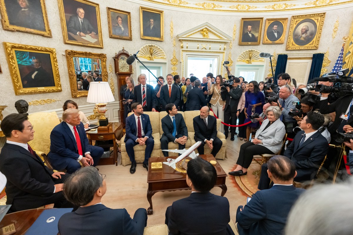 President Donald Trump hosts a bilateral meeting with President Lee Jae-myung of the Republic of Korea, Monday, August 25, 2025, in the Oval Office. (Official White House Photo by Emily J. Higgins.)
