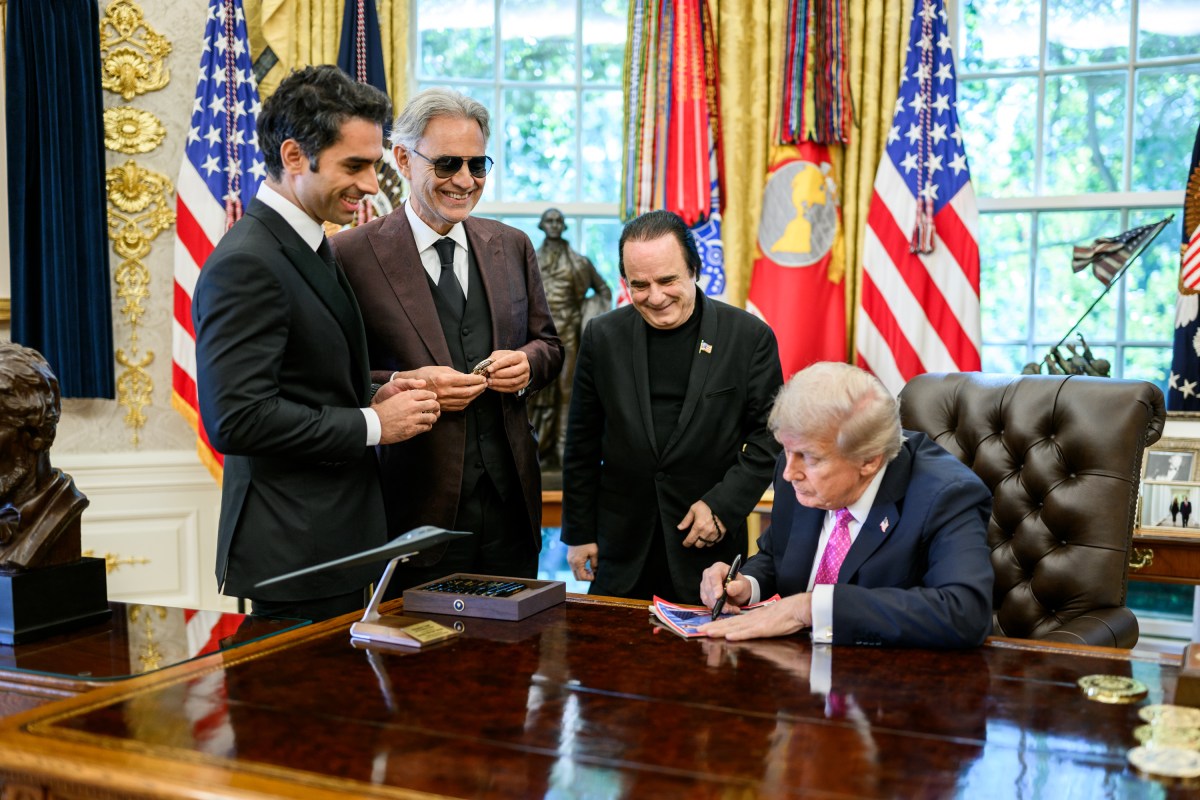 President Donald Trump meets with Andrea Bocelli in the Oval Office, Friday, October 17, 2025. (Official White House Photo by Daniel Torok)