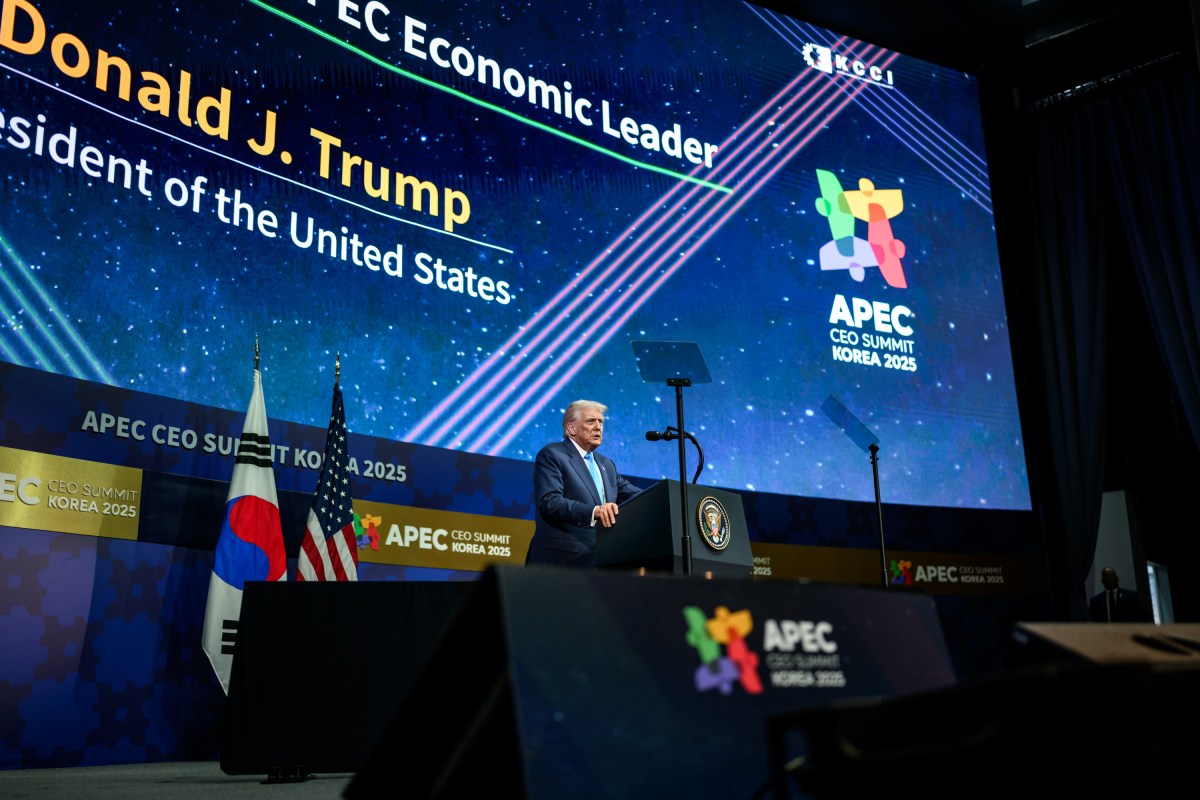 President Donald Trump delivers remarks at the APEC CEO’s luncheon at the Gyeongju Arts Center in Gyeongju, South Korea on Wednesday, October 29, 2025. (Official White House Photo by Daniel Torok)