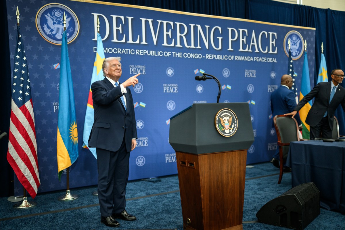 President Donald Trump participates in a trilateral signing ceremony of a peace and economic agreement with President Paul Kagame of the Republic of Rwanda and President Felix Tshisekedi of the Democratic Republic of the Congo, Thursday, December 4, 2025, at the United States Peace Institute in Washington, D.C. (Official White House Photo by Daniel Torok)