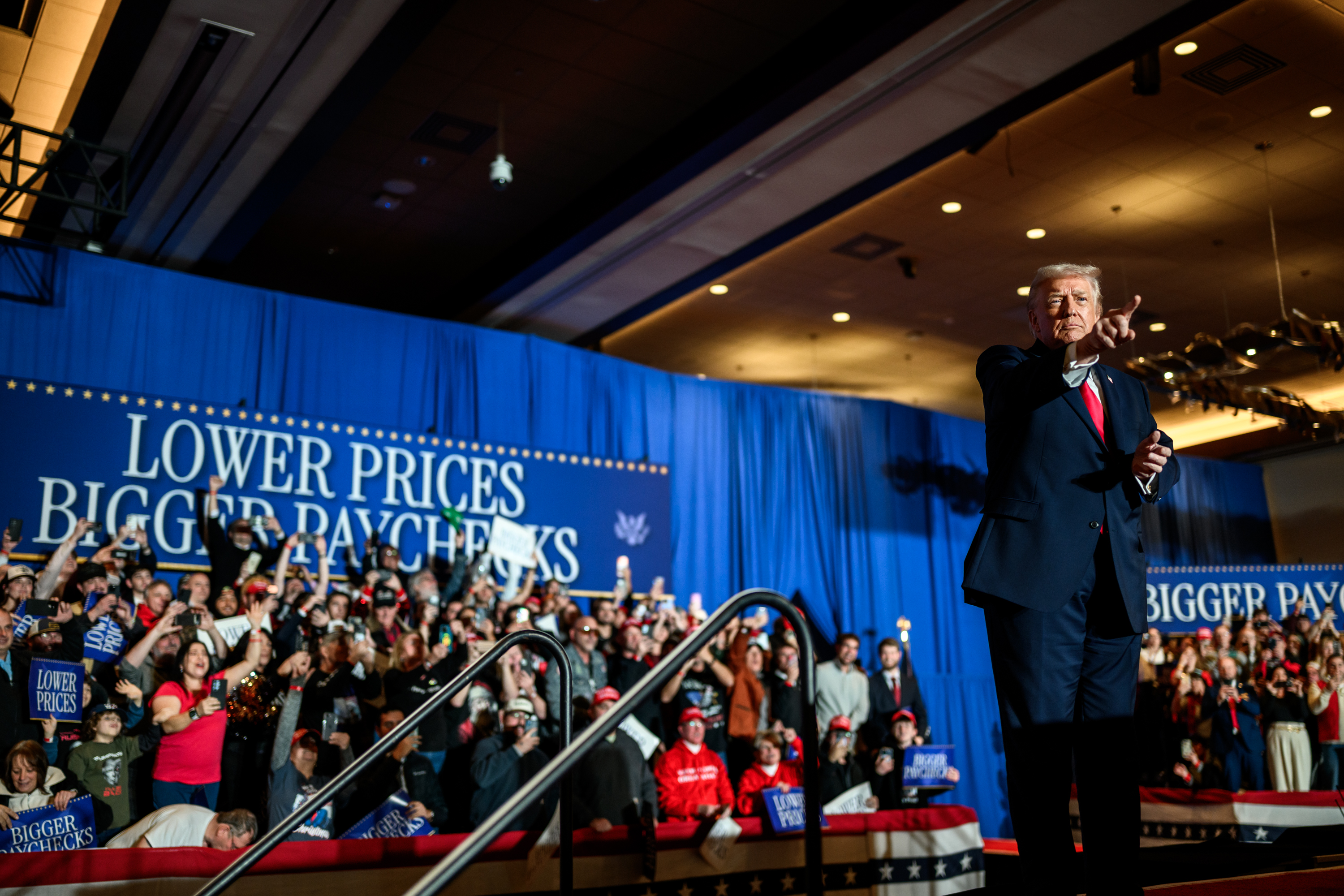 President Donald Trump delivers remarks on the economy at Mount Airy Casino Resort in Mount Pocono, Pennsylvania, Tuesday, December 9, 2025. (Official White House Photo by Molly Riley)