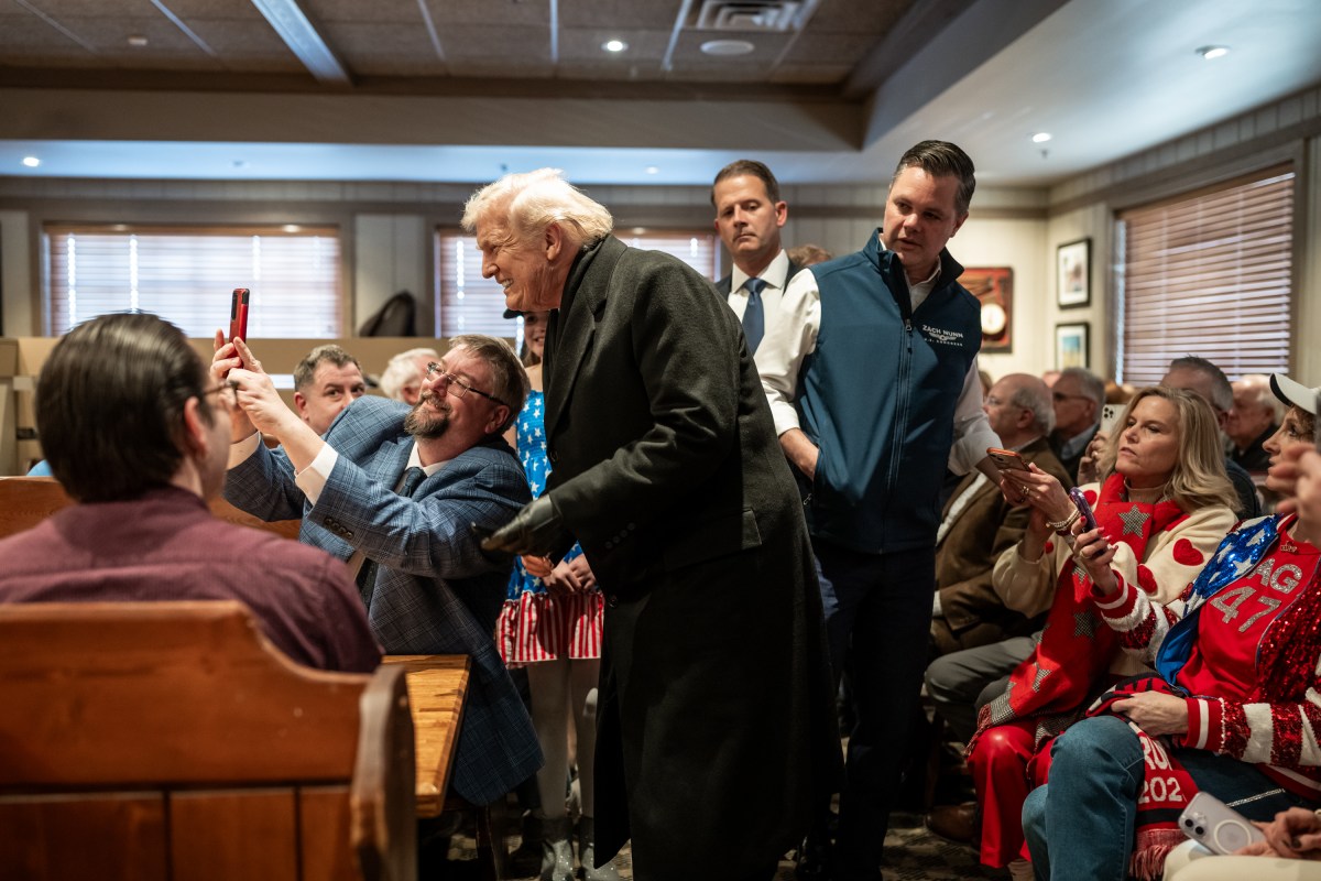 President Donald Trump visits the Machine Shed restaurant in Urbandale, Iowa on Tuesday, January 27, 2026.(Official White House Photo by Molly Riley)