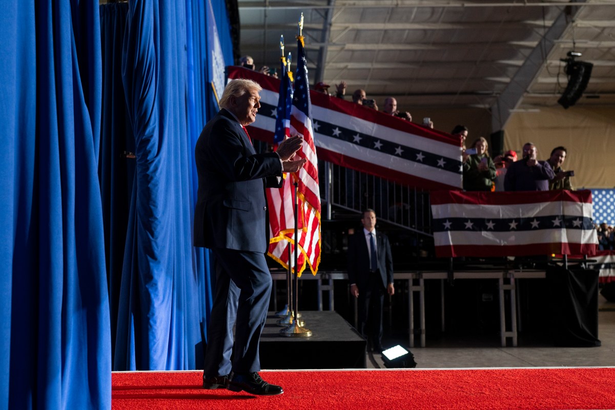 President Donald Trump delivers an economic speech at the Horizon Events Center in Clive, Iowa on Tuesday, January 27, 2026. (Official White House Photo by Molly Riley)