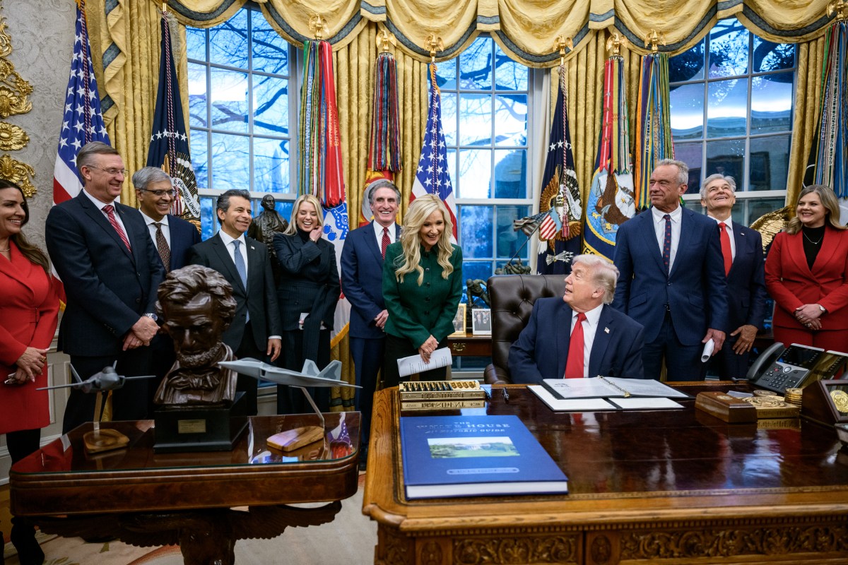 President Donald Trump makes an announcement on the Great American Recovery Initiative, Thursday, January 29, 2026, in the Oval Office. (Official White House Photo by Joyce N. Boghosian)