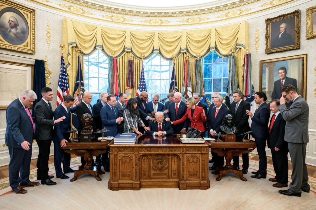 President Donald Trump meets with members of the White House Faith Office in the Oval Office, Thursday, March 5, 2026. (Official White House Photo by Molly Riley)