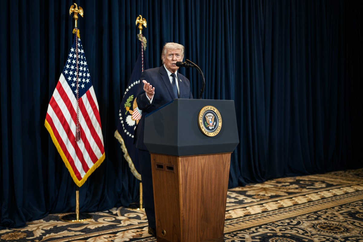President Donald J. Trump visits the El Arepazo Doral restaurant, Monday, March 9, 2026, in Miami, Florida. (Official White House Photo by Daniel Torok)