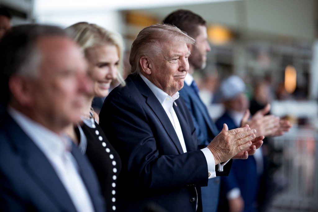 President Donald J. Trump departs the White House in route to the Villages. Friday, May 1 2026. (Official White House Photo by Daniel Torok).