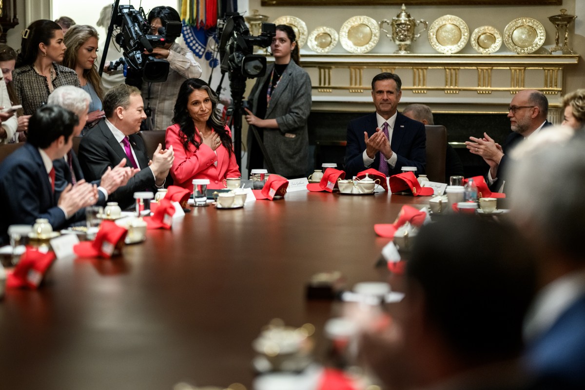 President Donald J. Trump holds a cabinet meeting in the Cabinet Room Wednesday, May 27, 2026. (Official White House Photo by Daniel Torok)