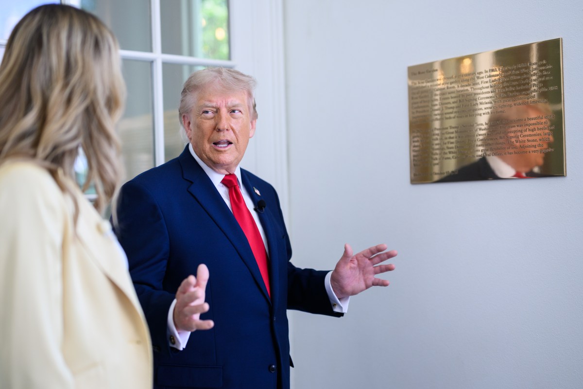 President Donald J. Trump tours the White House with Fox News host and daughter-in-law Lara Trump, Thursday, May 28, 2026. (Official White House Photo by Molly Riley)