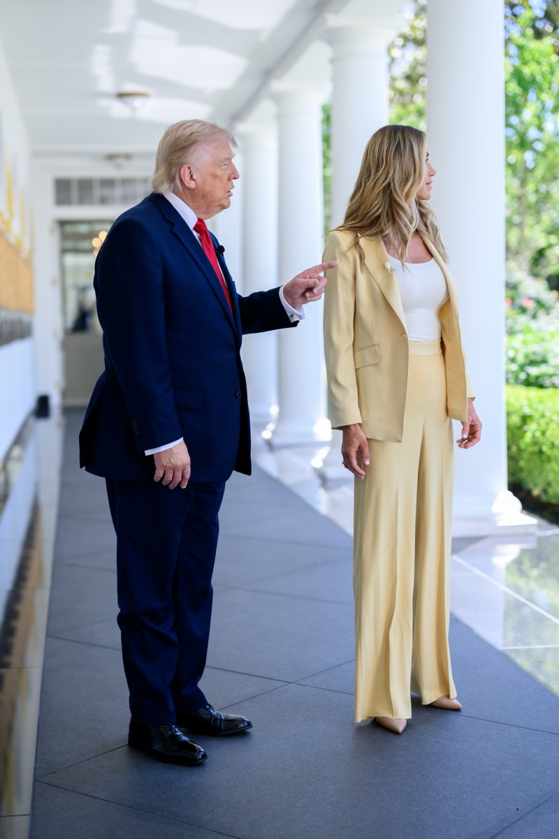 President Donald J. Trump tours the White House with Fox News host and daughter-in-law Lara Trump, Thursday, May 28, 2026. (Official White House Photo by Molly Riley)
