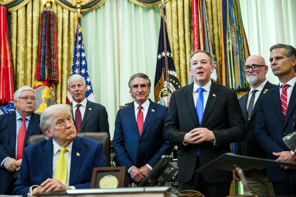 President Donald J. Trump, joined by Secretary of Energy Chris Wright, Secretary of the Interior Doug Burgum, EPA Administrator Lee Zeldin and others, makes an announcement on coal, Thursday, June 4, 2026, in the Oval Office. (Official White House Photo by Molly Riley)